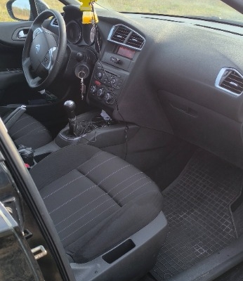 Ogłoszenie - Sprzedam Citroena C4 II 2012 rok 1.4 benzyna. Zdjęcie 6