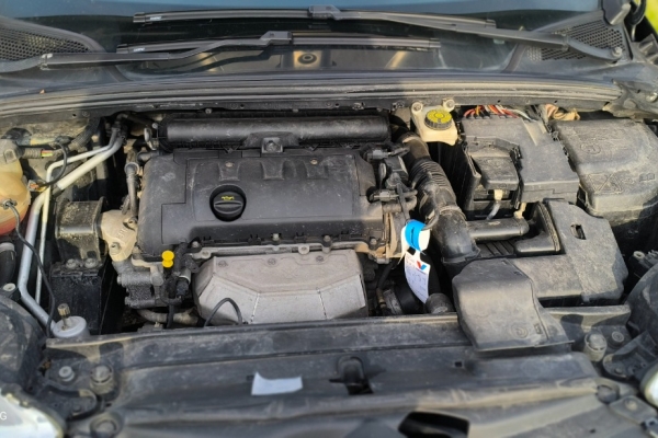 Ogłoszenie - Sprzedam Citroena C4 II 2012 rok 1.4 benzyna. Zdjęcie 7