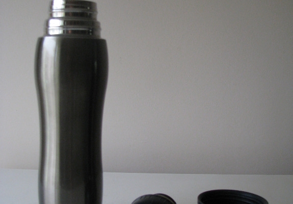 Ogłoszenie - Mały stalowy termos turystyczny z kubkiem 0,4 l. Zdjęcie 7