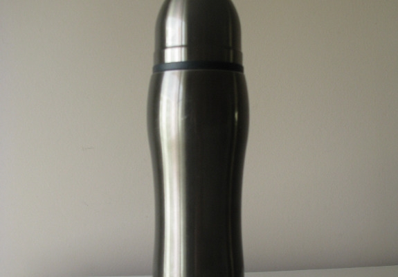 Ogłoszenie - Mały stalowy termos turystyczny z kubkiem 0,4 l. Zdjęcie 2