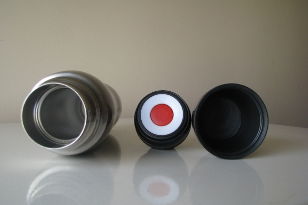 Ogłoszenie - Mały stalowy termos turystyczny z kubkiem 0,4 l. Zdjęcie 5