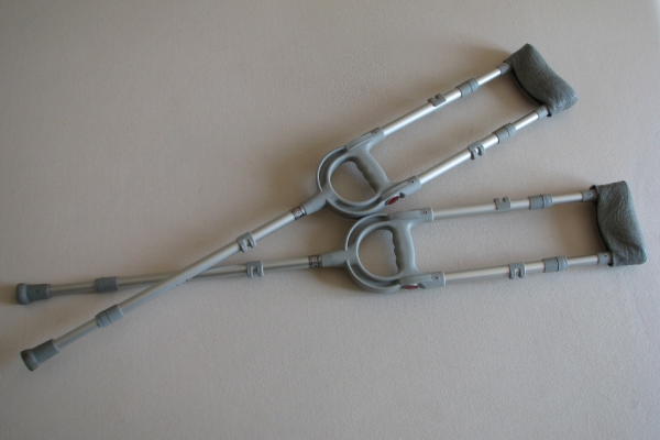 Ogłoszenie - Kule ortopedyczne, pachowe z regulacją wysokości, MIKIRAD 06/MR inwalidzkie 2 szt. Zdjęcie 2