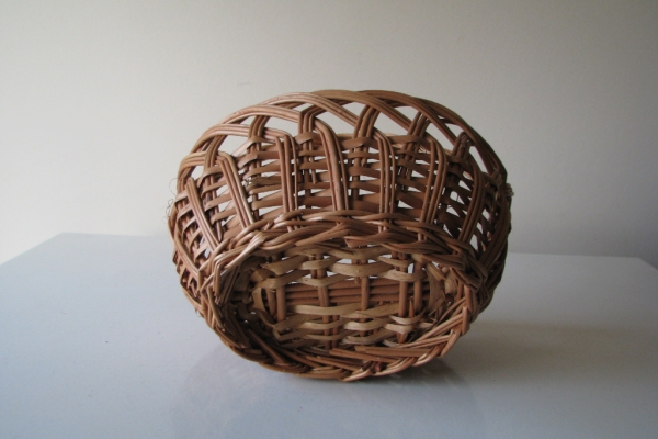 Ogłoszenie - Piękny, owalny koszyk wiklinowy z ażurowym splotem na święconkę wielkanocną. Zdjęcie 4