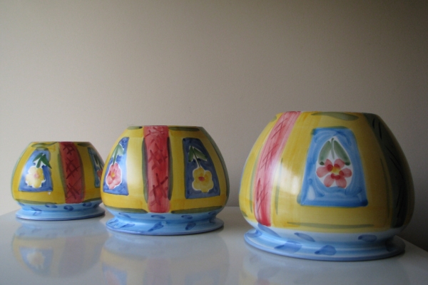 Ogłoszenie - Piękny, ręcznie malowany zestaw 3 stylowych doniczek – osłonki. Zdjęcie 3