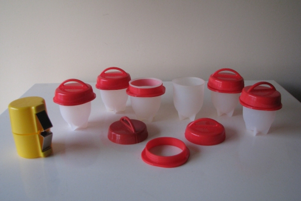 Ogłoszenie - Otwieracz, rozbijak do jajek, silikonowe kubki, forma do gotowania jajek. Zdjęcie 1