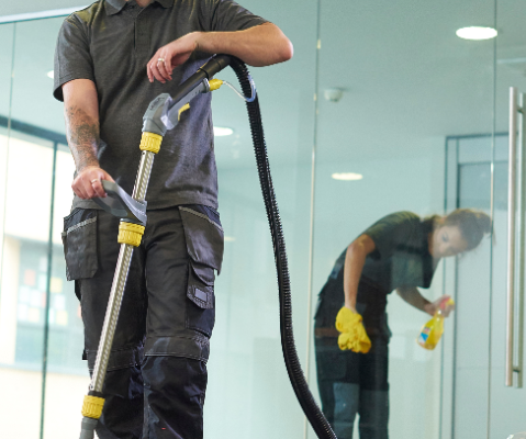 Ogłoszenie - Pranie wykładziny – dlaczego regularne czyszczenie jest tak ważne?. Zdjęcie 2