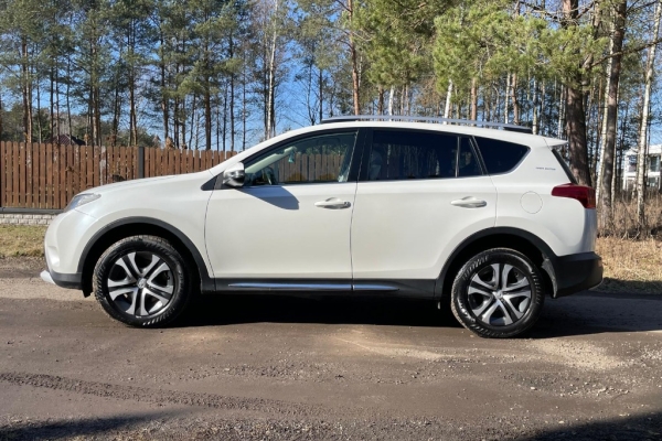 Ogłoszenie - TOYOTA RAV4, 2,0 D-4D BIAŁA PERŁA. Zdjęcie 5
