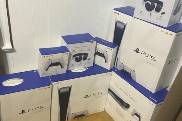 Ogłoszenie - Oferujemy hurtową sprzedaż konsoli do gier i telefonów komórkowych.. Zdjęcie 1