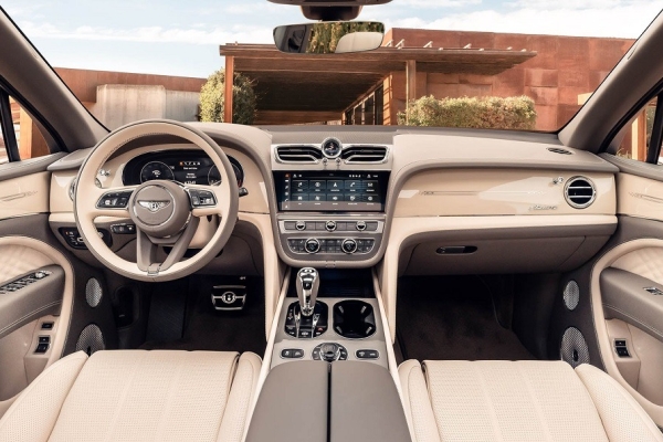 Ogłoszenie - Bentley Bentayga (SUV) Hybrid v8 power 4X4 1200KM WK1. Zdjęcie 2