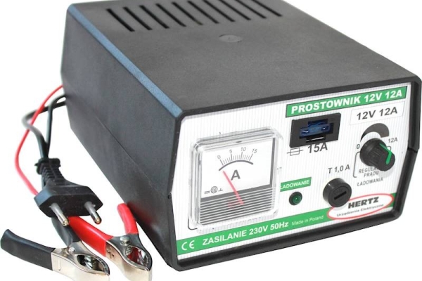 Ogłoszenie - Prostownik HERTZ 12V 12A. Zdjęcie 1