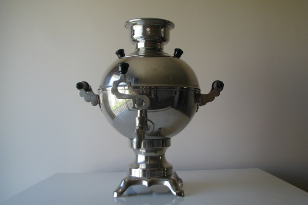 Ogłoszenie - Piękny, stary radziecki samowar o kulistym kształcie z kablem zasilającym. Zdjęcie 2