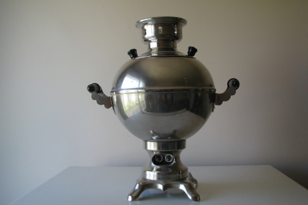 Ogłoszenie - Piękny, stary radziecki samowar o kulistym kształcie z kablem zasilającym. Zdjęcie 4