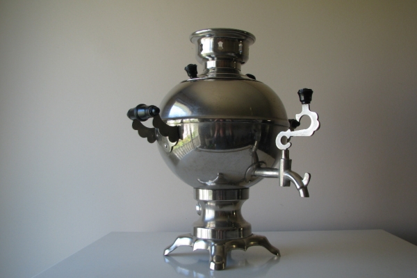 Ogłoszenie - Piękny, stary radziecki samowar o kulistym kształcie z kablem zasilającym. Zdjęcie 6
