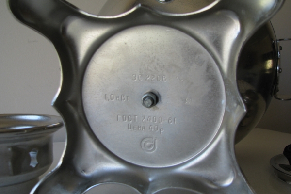 Ogłoszenie - Piękny, stary radziecki samowar o kulistym kształcie z kablem zasilającym. Zdjęcie 10