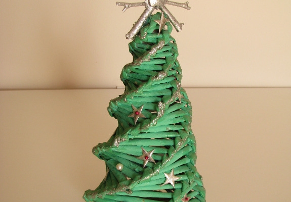 Ogłoszenie - Mała zielona choinka ze srebrnymi dodatkami 26 cm świąteczny stroik. Zdjęcie 7