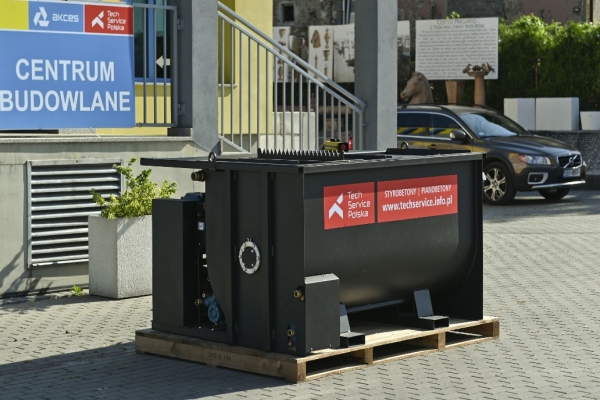 Ogłoszenie - Mieszarka Kompatto przeznaczona do produkcji lekkich zapraw, pianobetonów i styrobetonów POLYTECH.. Zdjęcie 1