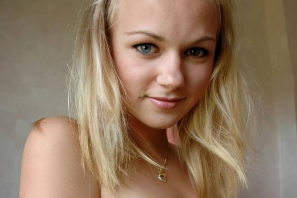 Ogłoszenie - Samotna Blondynka. Zdjęcie 1