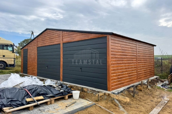 Ogłoszenie - Garaż blaszany 9x6m - 2 x brama uchylna - drzwi - jasny orzech  - drewnopodobny - antracyt - dach dwuspadowy TS1196. Zdjęcie 2