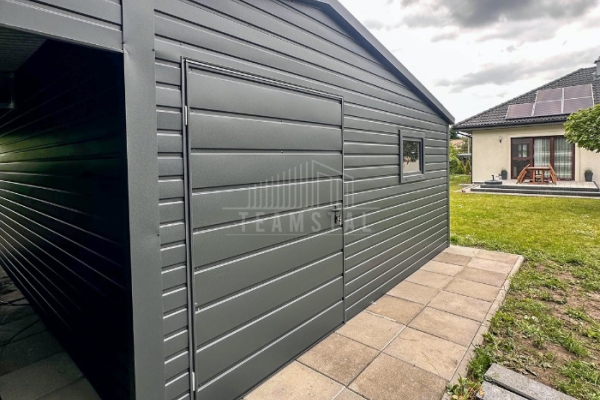 Ogłoszenie - Schowek domek ogrodowy 4,5x5m + wiata 1,5m - drzwi - okno - antracyt - rynny - dach dwuspadowy - blachodachówka TS1163. Zdjęcie 2