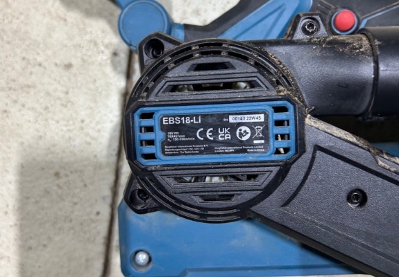 Ogłoszenie - Bezprzewodowa szlifierka taśmowa Erbauer EBS18-Li 3" 18V Li-Ion EXT. Zdjęcie 2