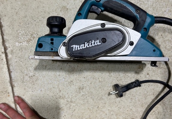 Ogłoszenie - Strug elektryczny do drewna Makita KP0800. Zdjęcie 2