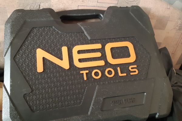 Ogłoszenie - Sprzedam zestaw narzędzi 220 Elementów NEO TOOLS. Zdjęcie 1