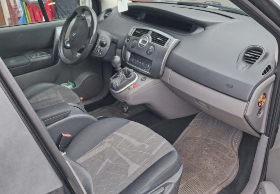 Ogłoszenie - Renault Scenic II 2.0 Benzyna | OC do 08.2026 | Działa i jeździ. Zdjęcie 8