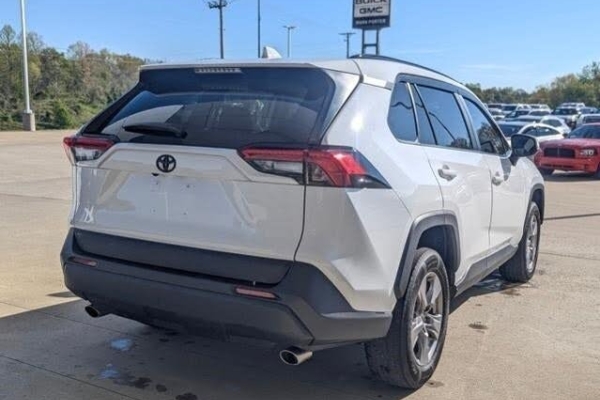 Ogłoszenie - Selling My 2023 Toyota Rav 4 XLE AWD. Zdjęcie 4