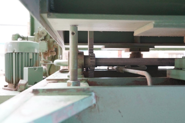 Ogłoszenie - Prasa do forniru BURKLE S100 250/130. Zdjęcie 2