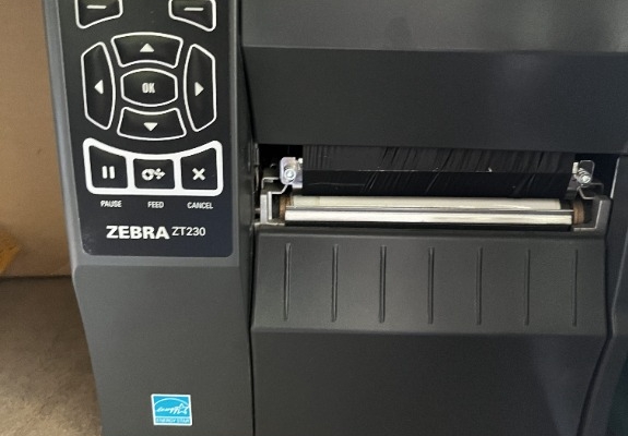 Ogłoszenie - Sprzedam drukarkę etykiet ZEBRA ZT230. Zdjęcie 1