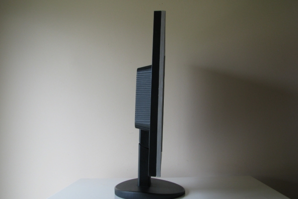 Ogłoszenie - Monitor LCD do komputera LG Flatron L1952S 19 cali. Zdjęcie 7
