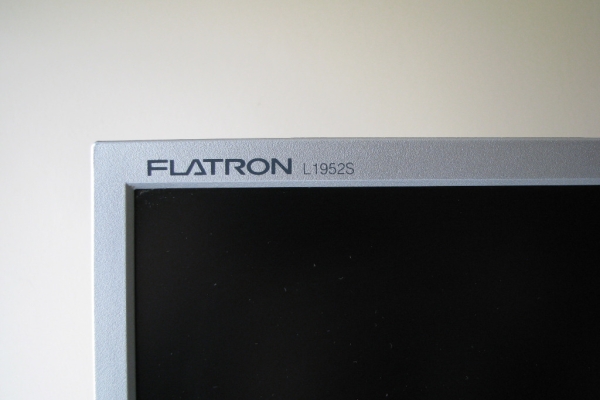 Ogłoszenie - Monitor LCD do komputera LG Flatron L1952S 19 cali. Zdjęcie 9