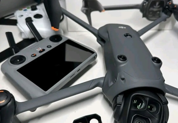 Ogłoszenie - DJI Mavic 4 Pro, DJI Mavic 3 Pro, DJI Air 3S, DJI Air 3, DJI Mini 5 Pro, DJI Mini 5 Pro, DJI Matrice 4E, DJI Matrice 4T. Zdjęcie 1