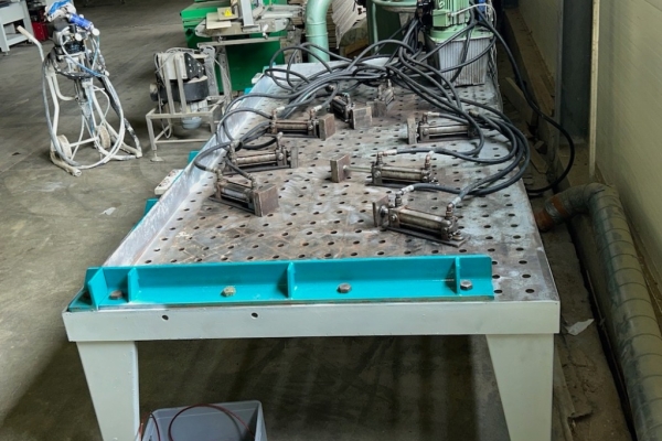 Ogłoszenie - Uniwersalna prasa hydrauliczna SIEVERS 300/150 do klejenia konstrukcji - łuków z drewna. Zdjęcie 5