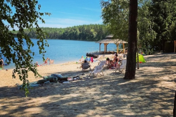 Ogłoszenie - Wypoczynek nad jeziorem koło Charzyków. Zdjęcie 9
