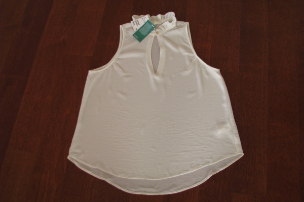 Ogłoszenie - Letnia, biała bluzka, koszula, luźny krój bez rękawów, rozm. 44/ XL. Zdjęcie 2