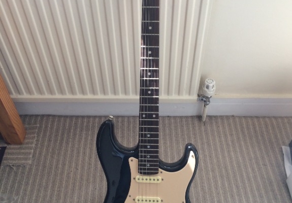 Ogłoszenie - Gitara elektryczna  Fender Squier Strat. Zdjęcie 1