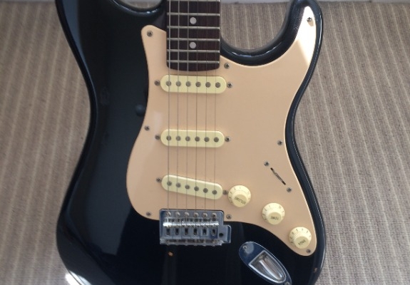 Ogłoszenie - Gitara elektryczna  Fender Squier Strat. Zdjęcie 3