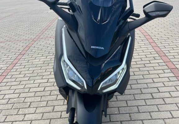 Ogłoszenie - Honda Forza 125 z 2025 roku. To nie jest zwykły skuter.. Zdjęcie 1