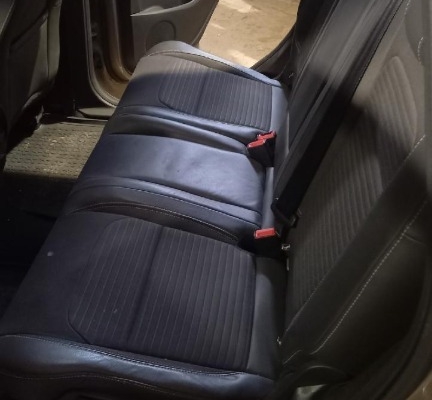 Ogłoszenie - Sprzedam samochód Ford Kuga 1.5 benzyna z 2019 roku. Zdjęcie 6