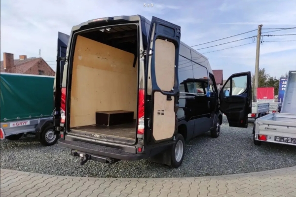 Ogłoszenie - Iveco 35C 210km Furgon Bliźniak! Automat!. Zdjęcie 5