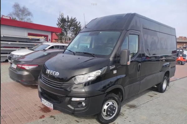 Ogłoszenie - Iveco 35C 210km Furgon Bliźniak! Automat!. Zdjęcie 1