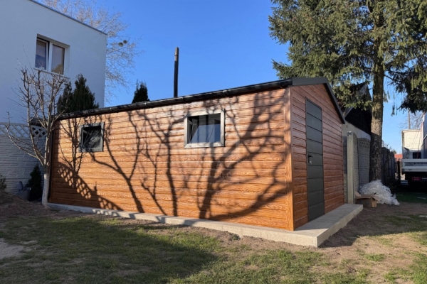 Ogłoszenie - Schowek domek ogrodowy 3x5m - drzwi - 2x okno - jasny orzech - drewnopodobny - rynna - dach dwuspadowy ID1081. Zdjęcie 2