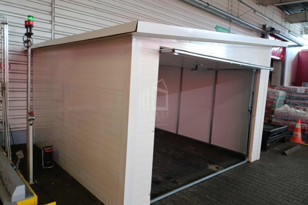Ogłoszenie - Garaż ocieplony z płyty warstwowej 3x3m - brama uchylna - biały - płyta warstwowa - dach spad w bok ID1169. Zdjęcie 3