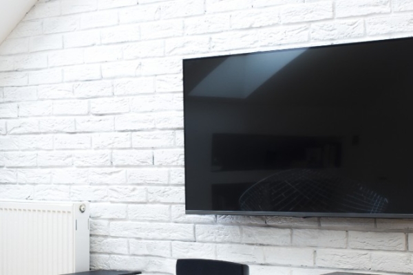 Ogłoszenie - Montaż telewizora na ścianie Gorzków Montaż uchwytu na telewizor Gorzków Monter telewizorów / instalator TV Gorzków. Zdjęcie 1