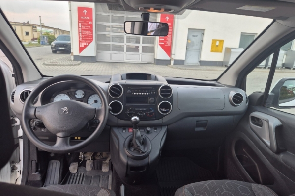Ogłoszenie - Sprzedam samochód Peugeot Partner 1.6 HDi z 2018 roku. Zdjęcie 7