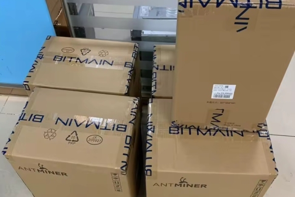 Ogłoszenie - in stock New Bitmain zcash miner z15 pro 840k server $800. Zdjęcie 2