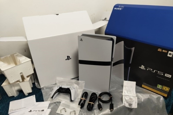 Ogłoszenie - www.bulkphsales.com Nowa konsola SONY PS5 pro, karta graficzna MSI GeForce RTX 4090 GAMING X TRIO, Meta Quest 2 i 3. Zdjęcie 2