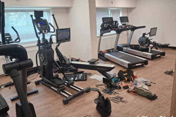 Ogłoszenie - Serwis siłowni,naprawa sprzętu fitness Warszawa Rehabilitacja Konstancin mazowieckie Platformy medyczne Galileo,Bieżnie. Zdjęcie 2