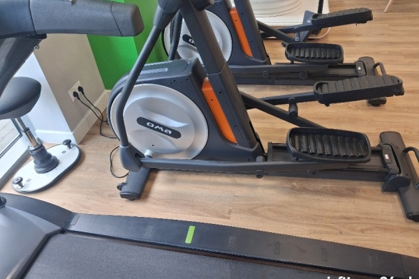 Ogłoszenie - Serwis siłowni,naprawa sprzętu fitness Warszawa Rehabilitacja Konstancin mazowieckie Platformy medyczne Galileo,Bieżnie. Zdjęcie 7